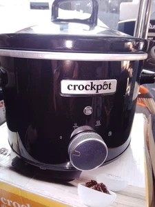 Crock-Pot 2.4 L Electric Programmable Slow Cooker Black Inc Postage - Picture 1 of 10