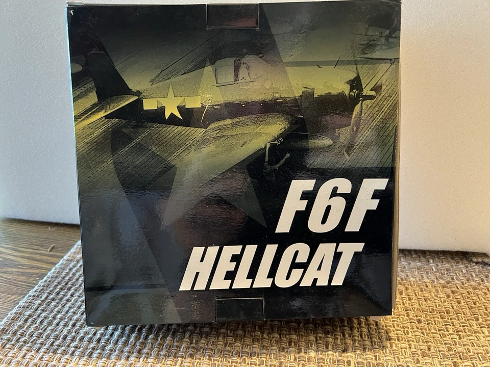 Dragon Wings escala 1:72 F6F-5 Hellcat Foto 1 de 2