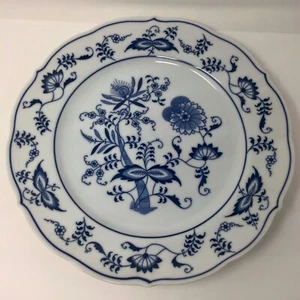 vintage Blue Danube Blue Onion 10” Scalloped Dinner Plate Japan - Picture 1 of 3