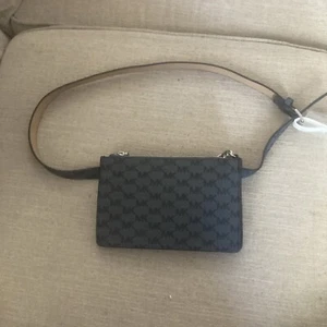 MICHAEL KORS MK Signature Bauchtasche Gürteltasche Druckknöpfe Kette Reißverschluss Pull Blk/Grau L - Bild 1 von 12