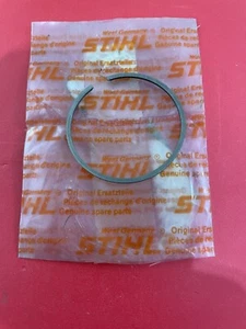 NUEVO ANILLO DE COMPRESIÓN DE PISTÓN STIHL OEM (28x1,5 mm) FS50 FS51 4118-034-3000 - Imagen 1 de 1