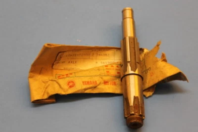 NOS Yamaha Drive Axle 1967 1968 YL2 1968 1969 YG5 1972 G7 1970 G6 164-17421-01 - Image 1 of 4