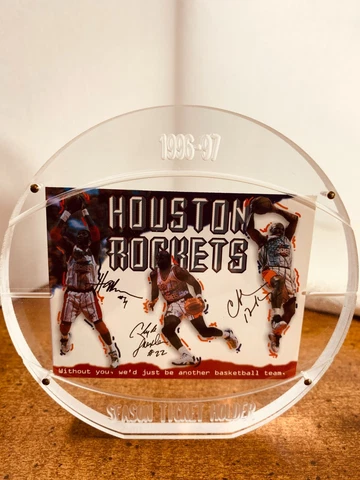 NBA HOUSTON ROCKETS  SEASON TICKET HOLDER EXCLUSIVE 1996-97 PLAQUE w/CARD Cover