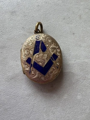 Masonic Freemason Mourning Locket Gold + Enamel - Image 1 of 4