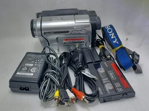 Sony CCD-TRV138 Hi-8 Analog Camcorder - Picture 1 of 9