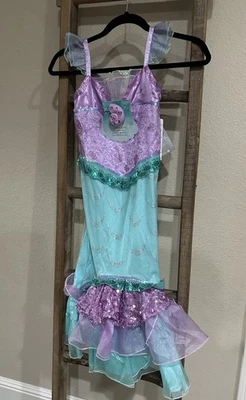 Disney Store Vestido Disfraz Sirena La Pequeña con Broche Musical Talla 7/8 NUEVO Foto 1 de 4