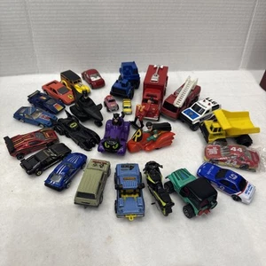 Lot / Large 25 Of Mostly Vintage Toy Cars Both Die Cast plastic Have been used - Picture 1 of 8