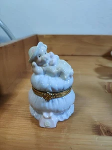 Porcelain Heavenly ANGEL TEDDY BEAR W Phone On A Cloud Gold HINGED TRINKET BOX - Picture 1 of 9