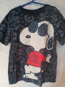 Peanuts Snoopy Joe Cool Tshirt Size 8 Bandana Style Print - Picture 1 of 5