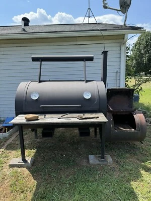 HUGE Custom Built Barbecue BBQ Smoker grill Great For Business And Enthusiasts. - Image 1 of 4