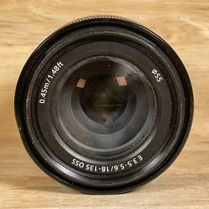 Black 18-135mm f/3.5-5.6 Auto & Manual Zoom Lens for Sony Cameras (Parts Only) - Picture 1 of 4