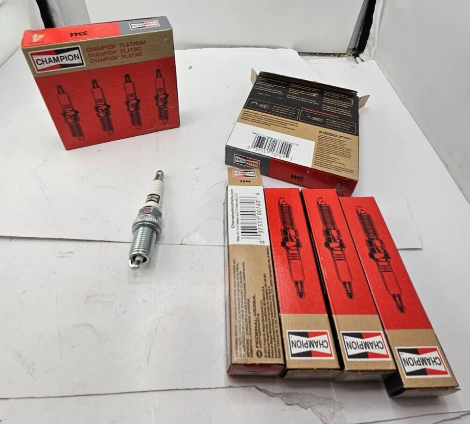 (CANTIDAD 8) Bujía Champion Platinum 3344 para Mercedes-Benz Maybach S650 2020 Foto 1 de 4