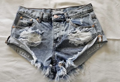 ОДИН x одна чайная ложка женщин искусственно состаренные бандиты Jean шорты 26 бахрома расслабленный крой - Изображение 1 из 4