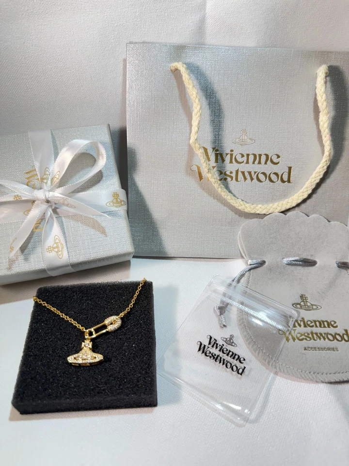 Vivienne Westwood Gold Lucrece (Paperclip) Chain Necklace With All Packaging - Image 1 of 4