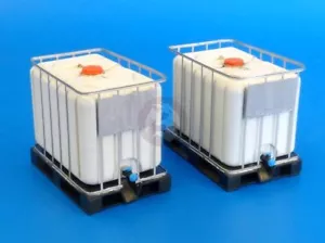Plus Modell 1/35 IBC 600 Liter Wassertragetasche (2 eingesperrte Flüssigkeitstanks) [MODELLSATZ] 512 - Bild 1 von 1