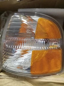 02-04 ford explorer Turn Signal & Parking Light Assy keystone  18-5706-01-9 - Picture 1 of 1