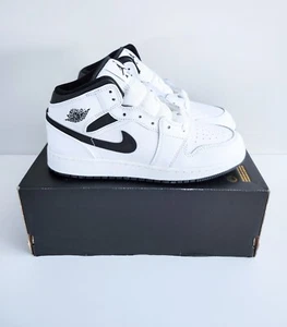 Air Jordan 1 Mid Reverse Panda (GS) Youth shoes DQ8423-132 sz 7Y - Picture 1 of 13