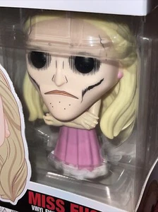 Funko Pop! Animación: Junji Ito - Ms. Fuchi New con Protector Crunchyroll Miss - Imagen 1 de 8