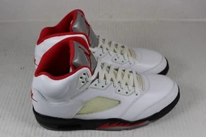 Jordan 5 Retro "Fire Red" Size 11 White/Black-Metallic Silver 2020 DA1911102 - Foto 1 di 11