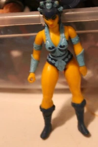 FIGURA DE COLECCIÓN MAESTROS DEL UNIVERSO (MOTU) EVIL LYN CON BASTÓN - Imagen 1 de 1