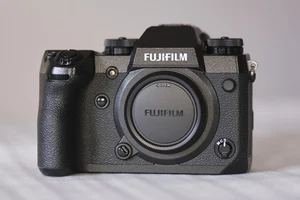 Fujifilm X-H1 Body top Zustand  OVP  Fuji XH1, 24MP, IBIS, technisch einwandfrei - Bild 1 von 19