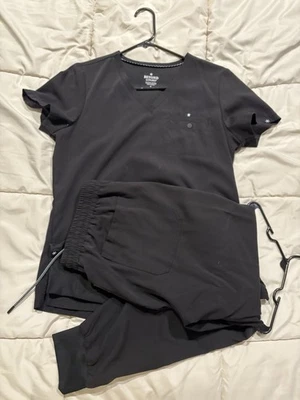 Beyond Scrubs Black Small Top Small Petite Pants - Image 1 of 4