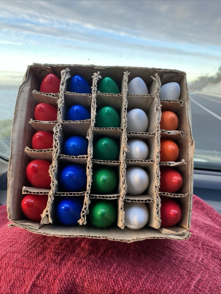 Christmas Lights VTG 25pk “Replacement Bulbs C9 1/4 Volt 120” Multicolor Org Box - Image 1 of 4