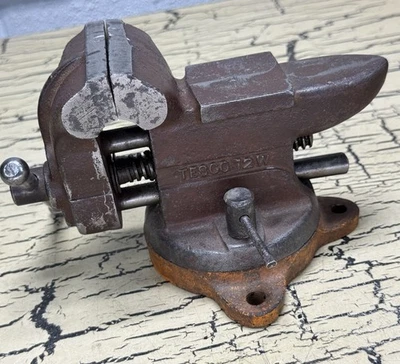 Tornillo de banco de metal giratorio Tesco de colección 12 W 3" EE. UU. Tulsa herramienta de taller Foto 1 de 4