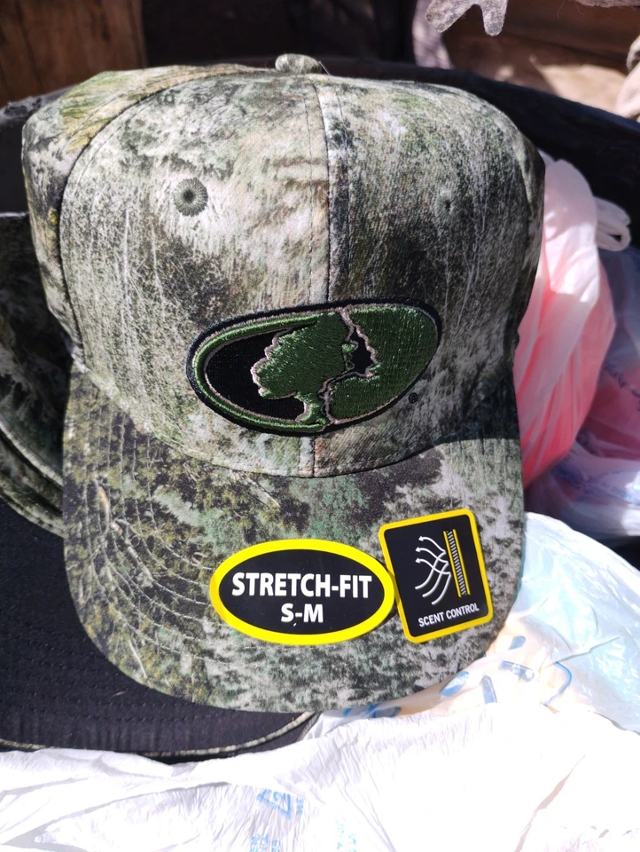 Mossy Oak Camouflage Scent Control Stretch Fitted S / M Hunting Baseball Hat Cap - Image 1 of 4