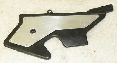 CUBIERTA PIVOTANTE LADO IZQUIERDO HONDA CBR1000F HURRICANE CBR 1000 F 64295-MZ2-000 Foto 1 de 2