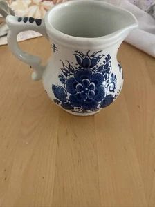 Vintage Blauw Delfts Blue Handled Pitcher Creamer Handpainted Floral Holland EUC - Picture 1 of 4
