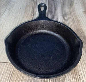 Lodge Heat Treated Mini Skillet Cast Iron 5inch USA 5MS #10 - Picture 1 of 8