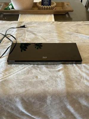 Samsung 3D Blu-ray DVD Wifi Streaming Player BD-D6500 3D - Image 1 of 2