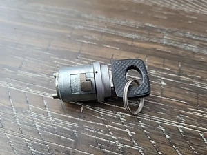 1977-1985 Mercedes-Benz Ignition Lock Cylinder With Key 1234620379 Genuine - Foto 1 di 3