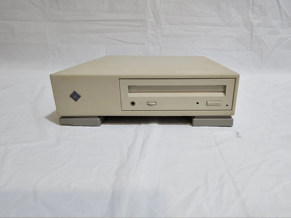 Sun 411 SCSI Hard Drive Case - Image 1 of 4