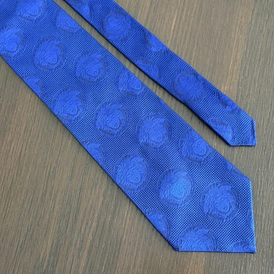 GIANNI VERSACE Corbata Metálica Azul Real Seda con Medallón Medusa de S/S 1996 Foto 1 de 4