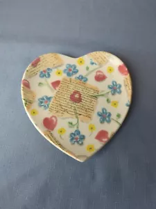 Williams Sonoma Love Letter Plato en Forma de Corazón Postre Floral Usado en Excelente Condición - Imagen 1 de 4