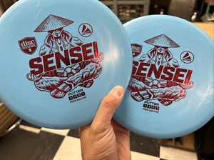 NEW Pair of Twin Discmania Active Sensei - Picture 1 of 7