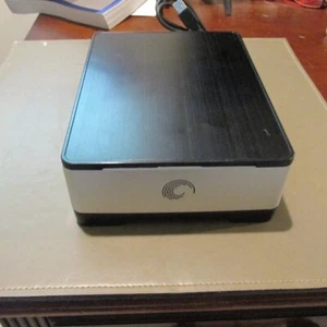 Seagate Showcase Media Attached Storeage.500GB. P\N 9HR836-550. (Untested) - Picture 1 of 4