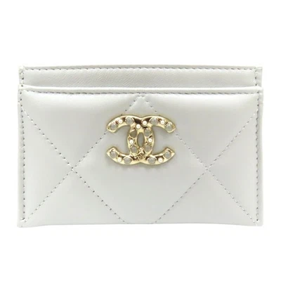 CHANEL Matelasse Coco Mark Card Holder Lambskin Preal White - Image 1 of 4