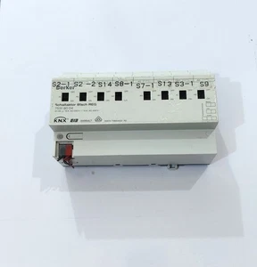 BERKER KNX EIB 7531 80 04 SWITCHING ACTUATOR 8 FACH - Picture 1 of 4