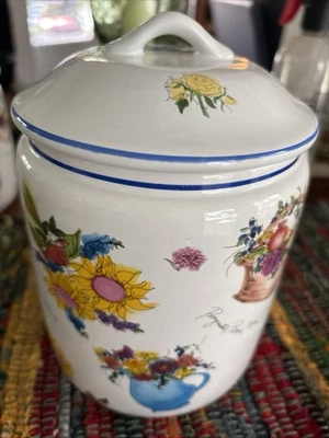 Tarro de jengibre Williams Sonoma, jardín de verano, Portugal Foto 1 de 2