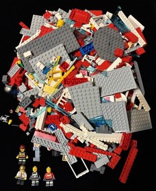 Lego Fire Station Set# 60004 USED Incomplete Town City (95% Complete)