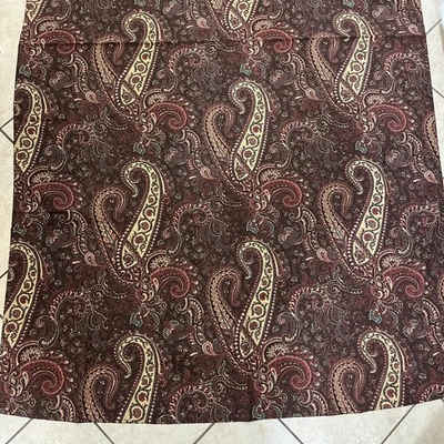 MANTEL COLOR OTOÑO Marrón Oscuro, Tostado, Rojo Profundo Paisley 61" X 102" Foto 1 de 4