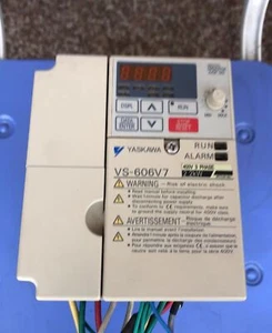 1PCS Used YASKAWA Inverter CIMR-V7AT42P2 380V 2.2KW Tested Free delivery - Picture 1 of 5