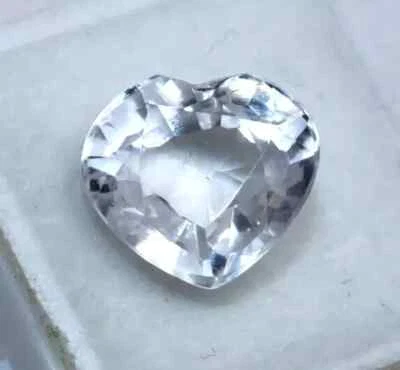 Piedra preciosa suelta Ceilán corte corazón zafiro blanco impecable natural certificado 48 quilates Foto 1 de 4