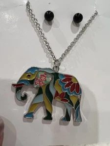 Elephant Designer Pattern Pendant Necklace Elephant W/Silver Chain &Blk Post Ear - Picture 1 of 22