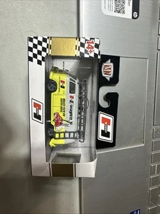 M2 Machines HURST 1960 VW Delivery Van White/Yellow With Rack - Picture 1 of 3
