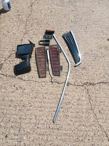 SUBARU MV1800 / BRAT JOB LOT TRIM PARTS WIPER ARM / BONNET GRILLS / WING MIRRORS - Picture 1 of 10