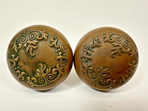 Vintage Embossed Brass Door Knob Set Floral Pattern - Bild 1 von 12